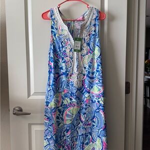 Lily Pulitzer Vibrant Sleeveless Dress with Intricate Neckline